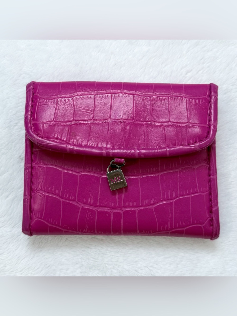 Mary Kay Signature Pink Croc Faux Leather Trifold Wallet Card Holder W/Charm GUC